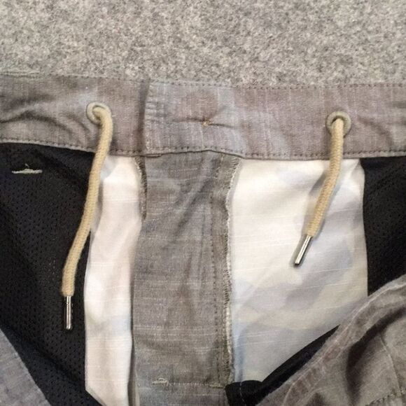 RVCA Mens Sz 30 All Time Collection Multi-Purpose Camo Shorts Hike - Picture 5 of 11